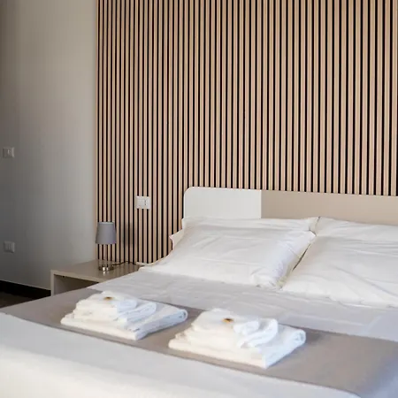Skyline & Bed and Breakfast *