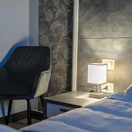 Bed & Breakfast Skyline & 4*